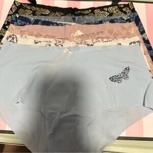 Victorias Secret No Show Cheeky Panties